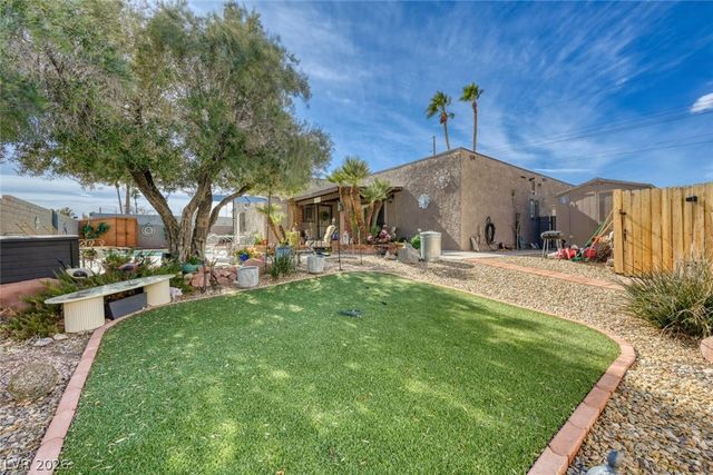 584 Mona Lane, Henderson, NV 89015