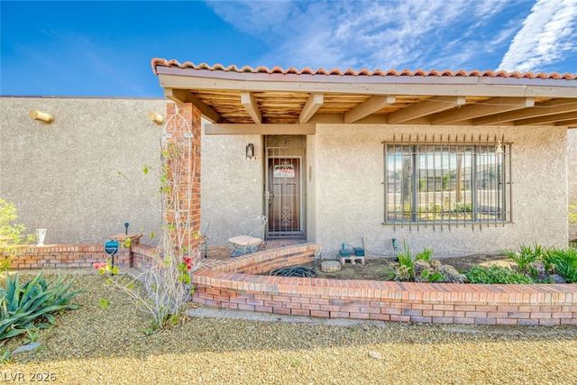 584 Mona Lane, Henderson, NV 89015