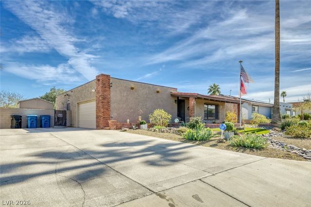 584 Mona Lane, Henderson, NV 89015