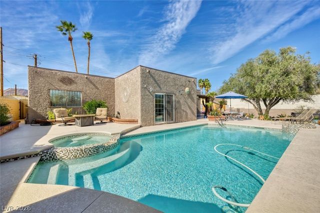 584 Mona Lane, Henderson, NV 89015