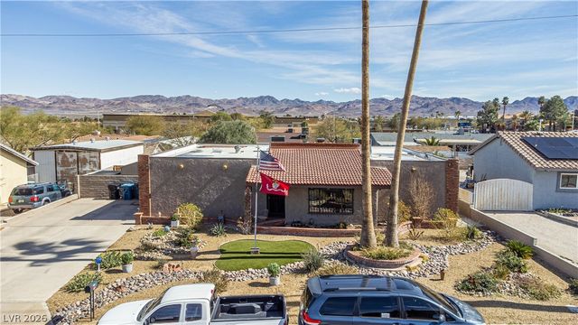 584 Mona Lane, Henderson, NV 89015