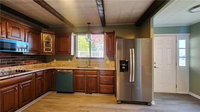 410 Longfellow Street, Vandergrift, PA 15690