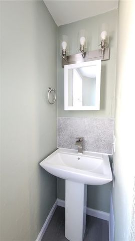 410 Longfellow Street, Vandergrift, PA 15690