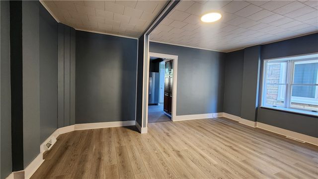 410 Longfellow Street, Vandergrift, PA 15690