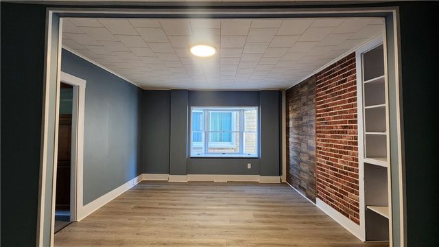 410 Longfellow Street, Vandergrift, PA 15690