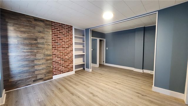 410 Longfellow Street, Vandergrift, PA 15690