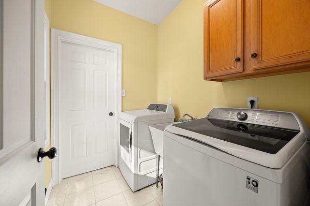 2005 Wyndamere Lane, Paris, KY 40361