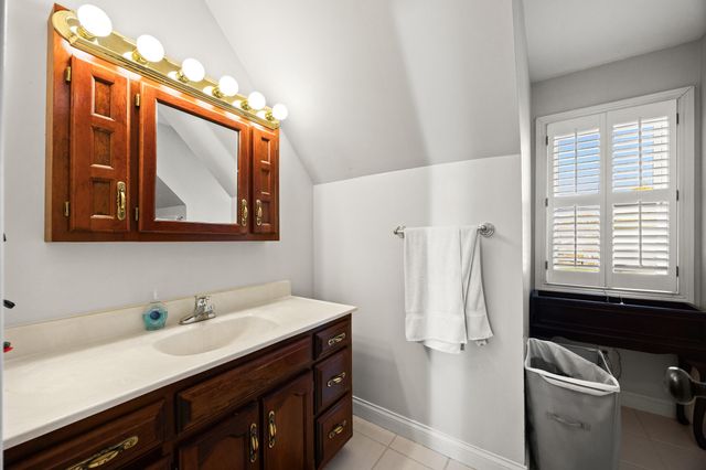 2005 Wyndamere Lane, Paris, KY 40361