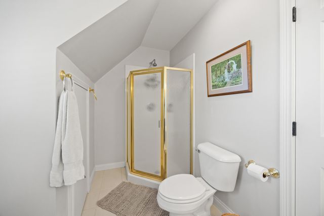 2005 Wyndamere Lane, Paris, KY 40361