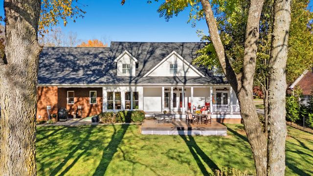 2005 Wyndamere Lane, Paris, KY 40361