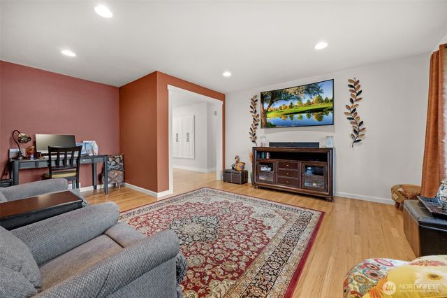 7818 56th Drive NE, Marysville, WA 98270