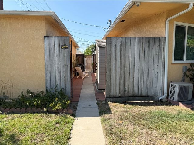 1340 N Buena Vista A, Burbank, CA 91505