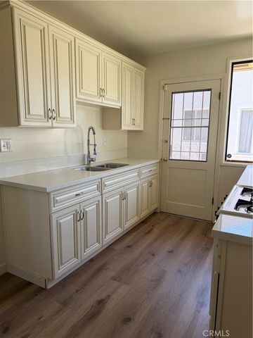 1340 N Buena Vista A, Burbank, CA 91505