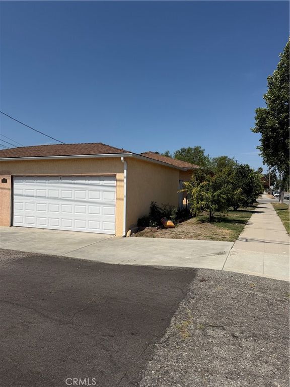 1340 N Buena Vista A, Burbank, CA 91505