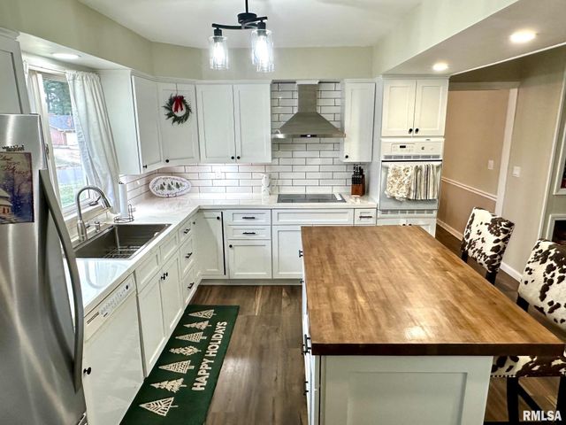 5 Book Lane, Jacksonville, IL 62650