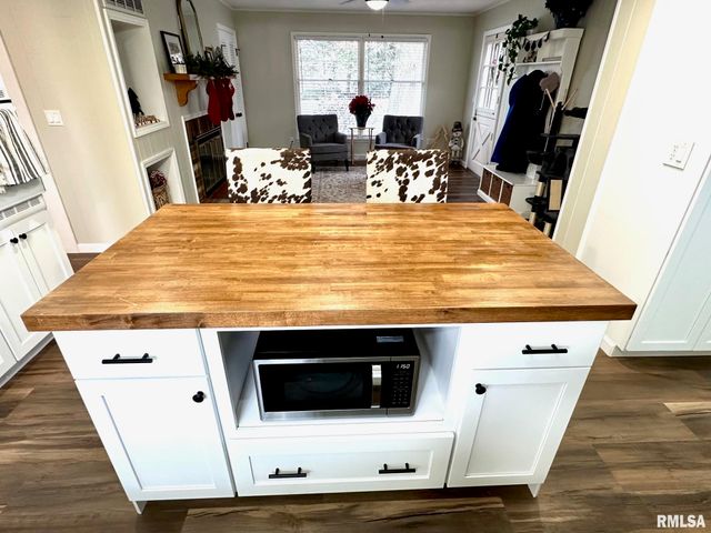 5 Book Lane, Jacksonville, IL 62650