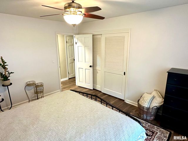 5 Book Lane, Jacksonville, IL 62650