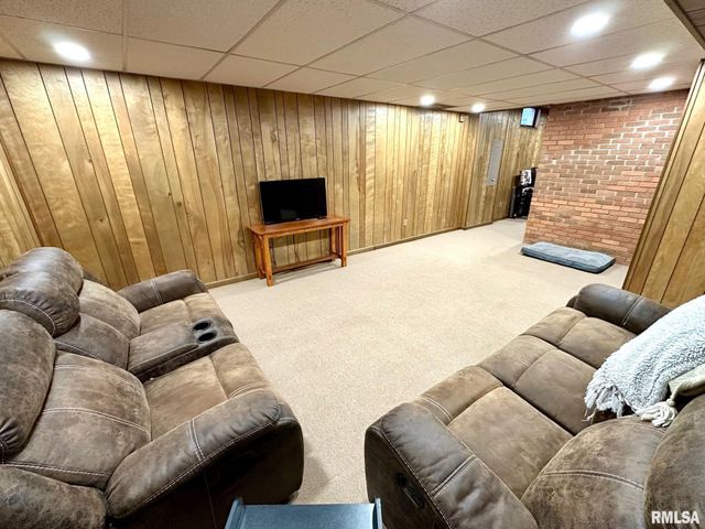 5 Book Lane, Jacksonville, IL 62650