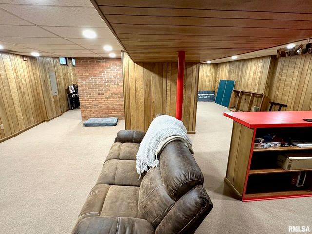 5 Book Lane, Jacksonville, IL 62650