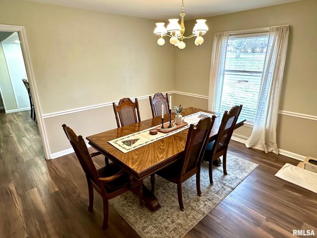 5 Book Lane, Jacksonville, IL 62650