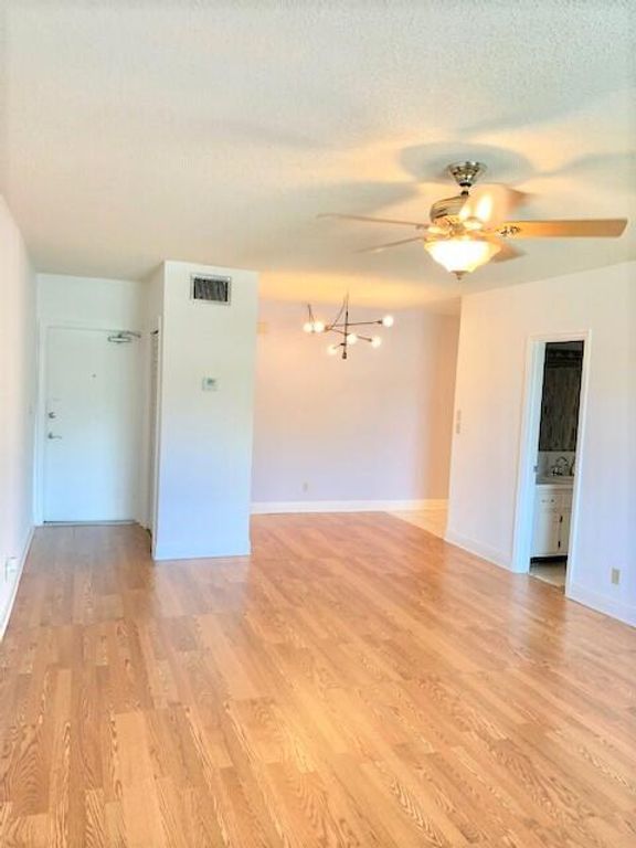 2426 SE 17th Street 307a, Fort Lauderdale, FL 33316