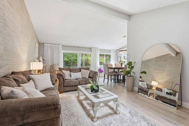 334 River Isle Way, Sacramento, CA 95831