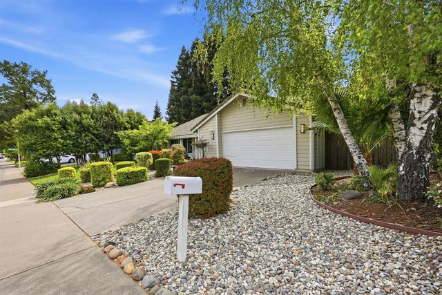 334 River Isle Way, Sacramento, CA 95831