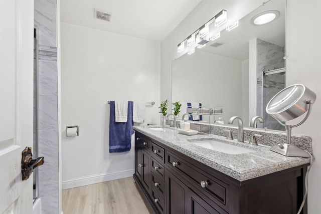 334 River Isle Way, Sacramento, CA 95831