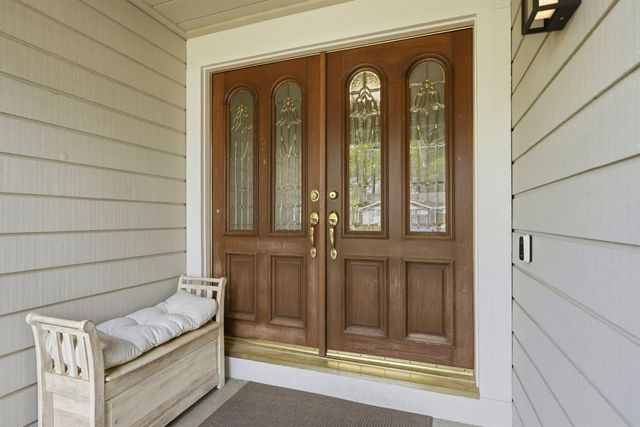 334 River Isle Way, Sacramento, CA 95831