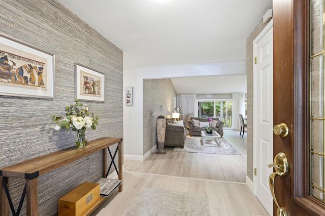 334 River Isle Way, Sacramento, CA 95831