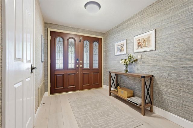 334 River Isle Way, Sacramento, CA 95831