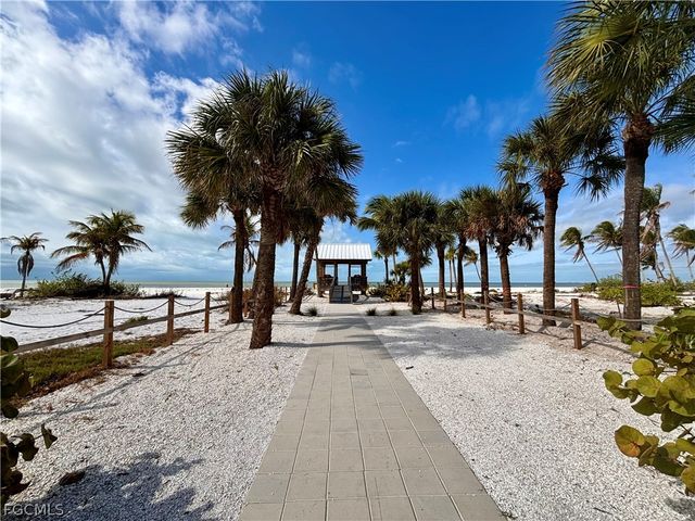 126 Mandalay RD, Fort Myers Beach, FL 33931