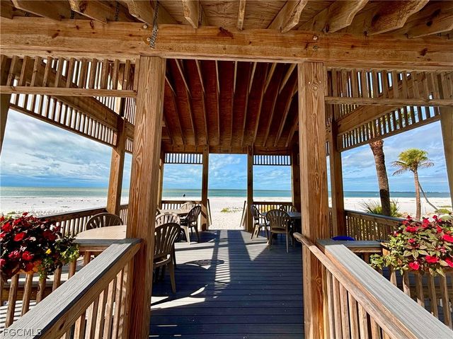 126 Mandalay RD, Fort Myers Beach, FL 33931