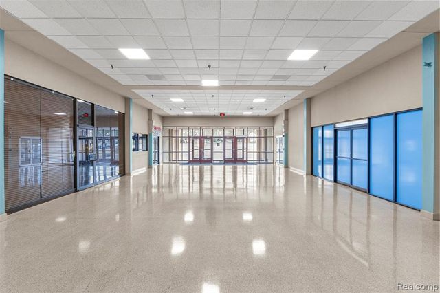 35425 W Michigan Avenue, Wayne, MI 48184