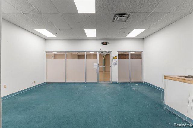35425 W Michigan Avenue, Wayne, MI 48184