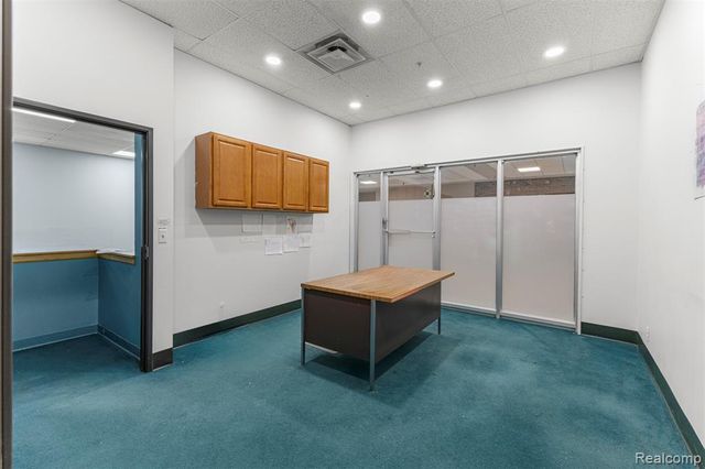 35425 W Michigan Avenue, Wayne, MI 48184