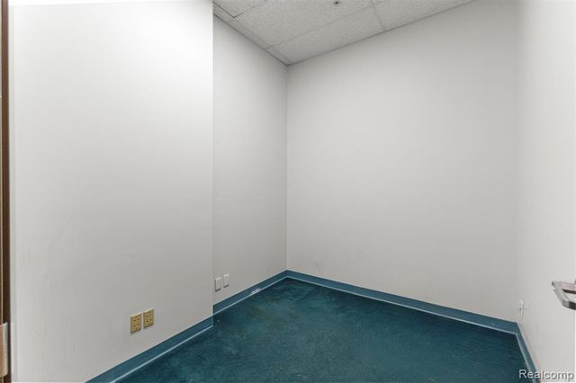 35425 W Michigan Avenue, Wayne, MI 48184