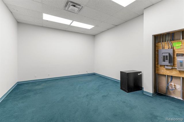 35425 W Michigan Avenue, Wayne, MI 48184