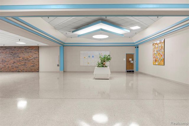 35425 W Michigan Avenue, Wayne, MI 48184