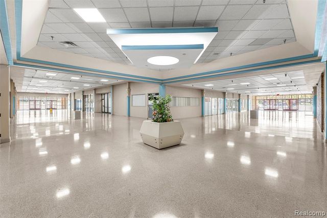 35425 W Michigan Avenue, Wayne, MI 48184