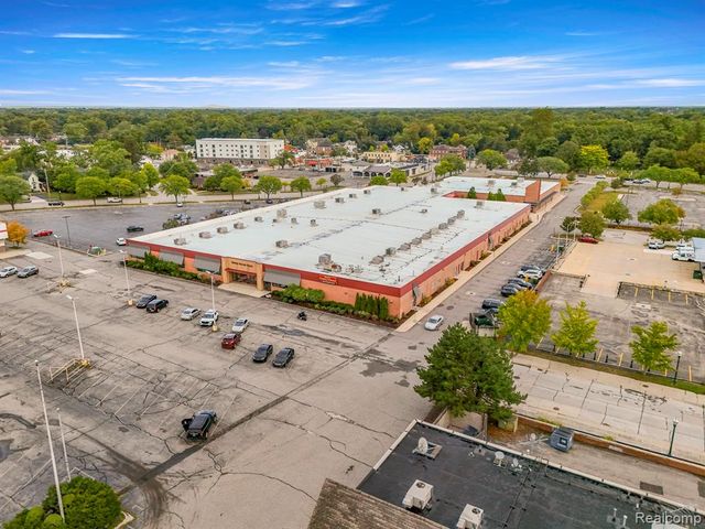 35425 W Michigan Avenue, Wayne, MI 48184