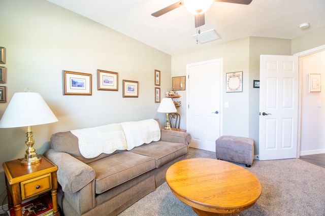 1898 E Latana Drive, Ozark, MO 65721