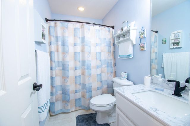 1898 E Latana Drive, Ozark, MO 65721