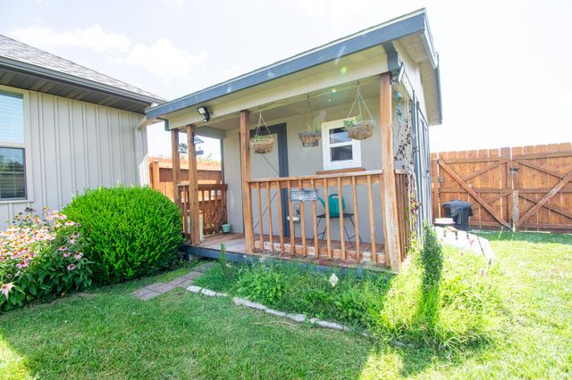 1898 E Latana Drive, Ozark, MO 65721
