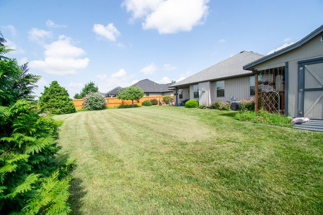 1898 E Latana Drive, Ozark, MO 65721
