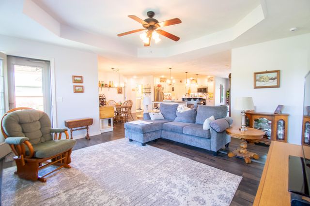 1898 E Latana Drive, Ozark, MO 65721
