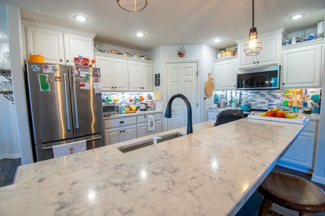 1898 E Latana Drive, Ozark, MO 65721
