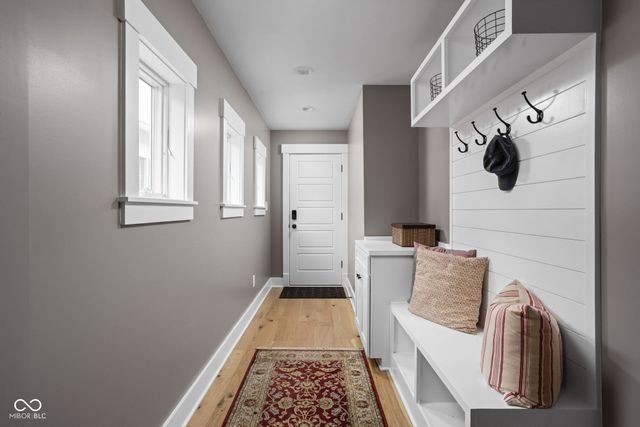 5713 Upper Garden Way, Zionsville, IN 46077