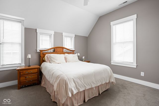 5713 Upper Garden Way, Zionsville, IN 46077