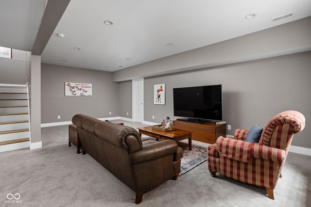 5713 Upper Garden Way, Zionsville, IN 46077